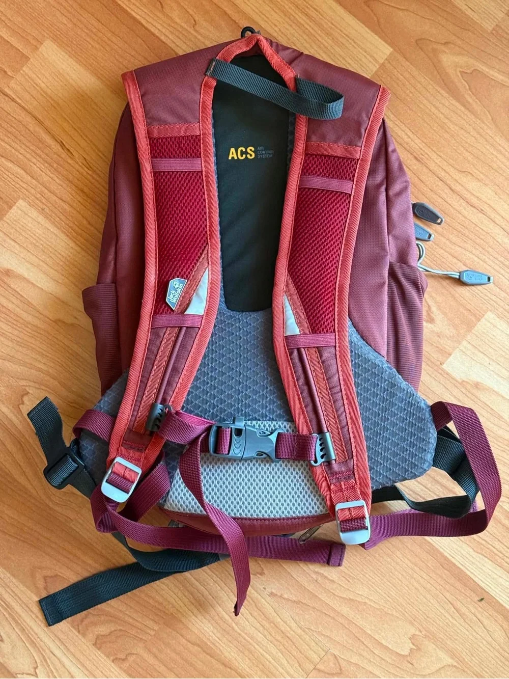 Jack Wolfskin rust red HAM ROCK 12 Daypack